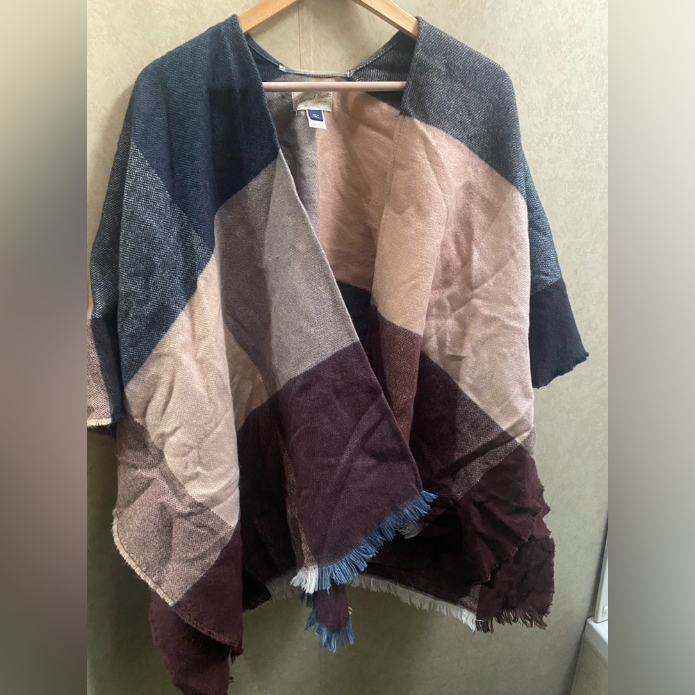Universal thread  layover cardigan size small